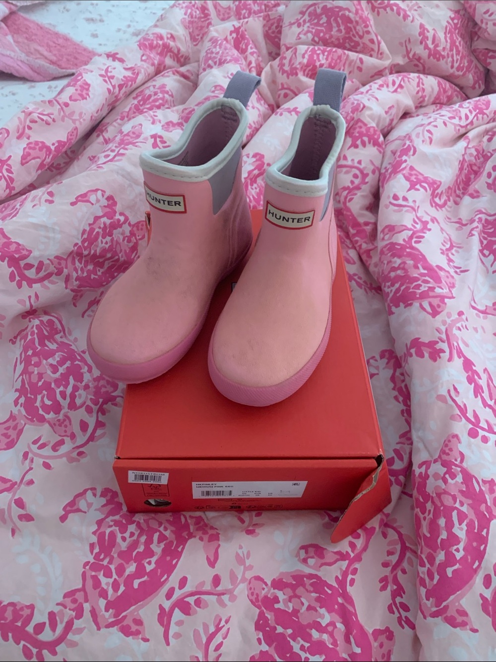 Hunter Kids Pink Chelsea Rain Boots with Gray Pull Tabs